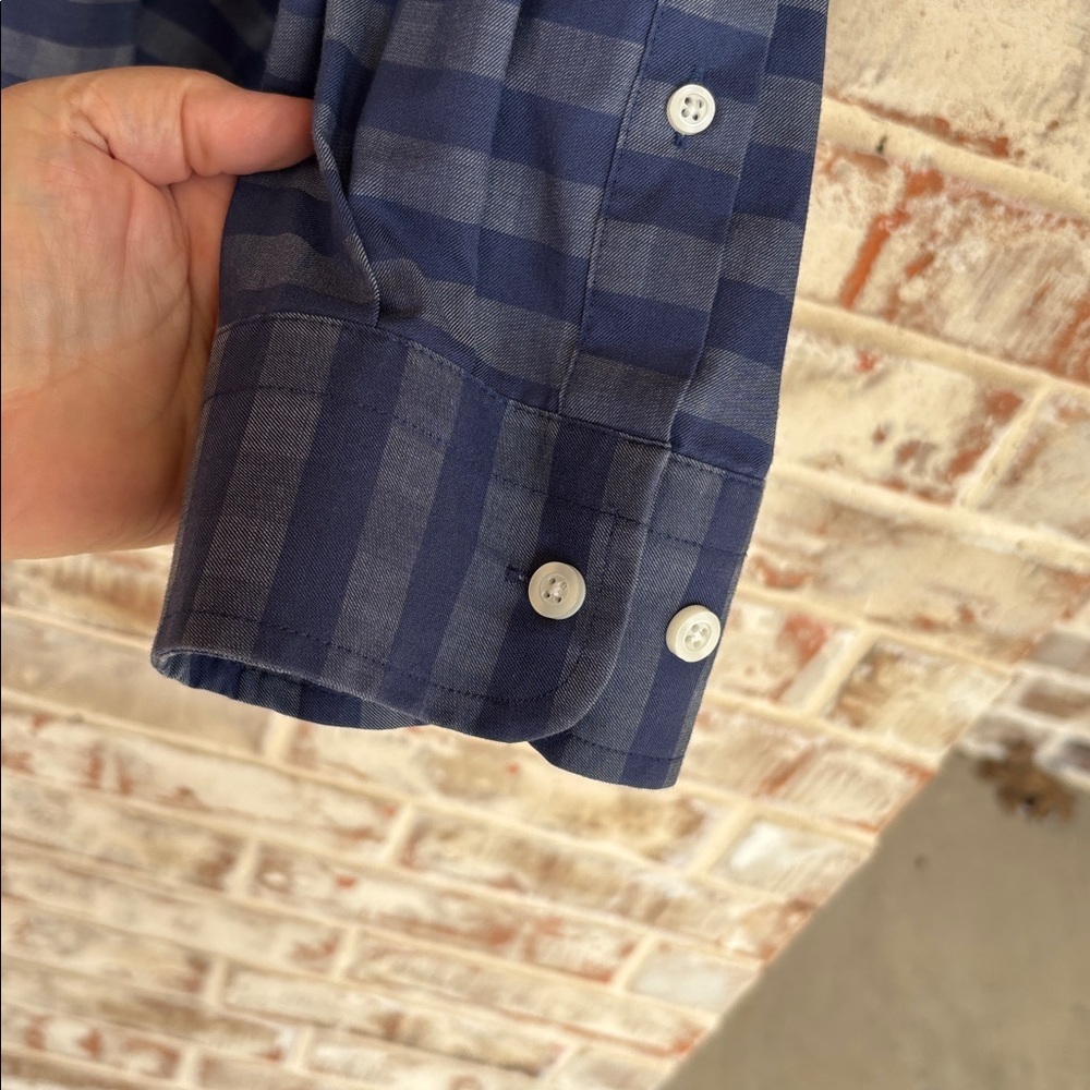 Oak Hill Blue Gray Plaid Plus Size Wrinkle Free Button Down Plaid Shirt - Picture 2 of 8